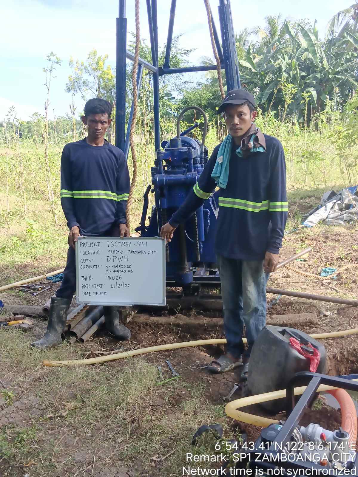 Borehole and soil investigation field team documentation